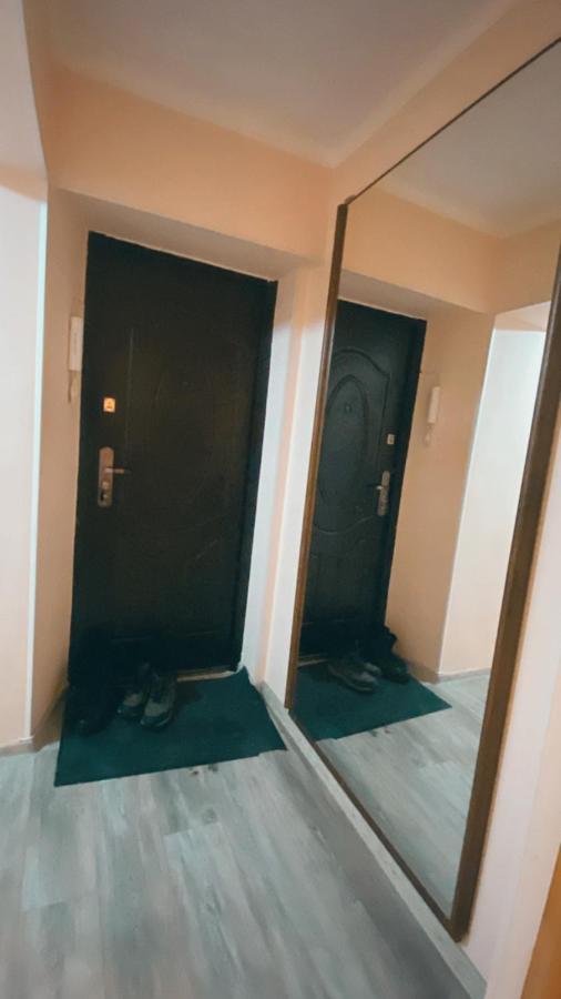 2 Комн Квартира На Новой Площади Appartement Alma-Ata Buitenkant foto